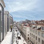 Luxury Apartment With Balcony In Downtown Lisbon