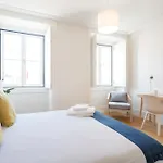 Luxury Apartment With Balcony In Downtown Lisbon