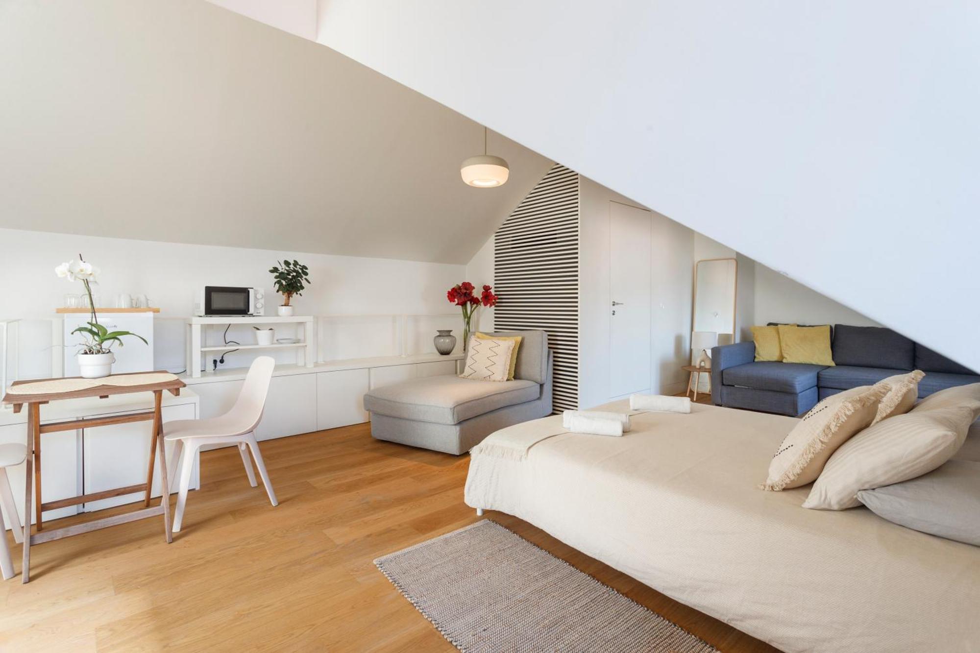 Luxury With Balcony In Downtown Apartment Lisbon